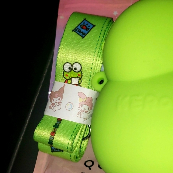 SANRIO Quncle Crossbody NIB - Picture 2 of 7